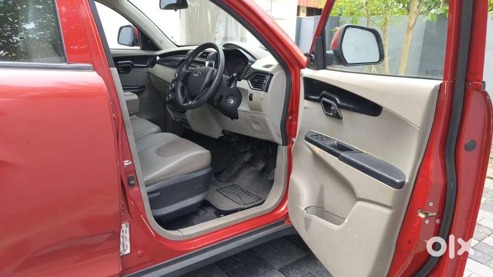 Mahindra Kuv 100 2017