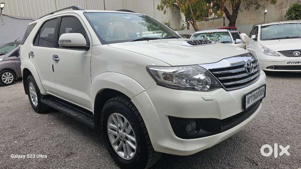 Toyota Fortuner 3.0 4x2 Mt, 2013