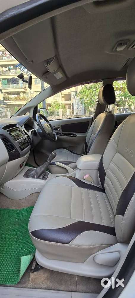 Toyota Innova 2.5 Vx 7 Seater Bs Iv, 2012, Diesel