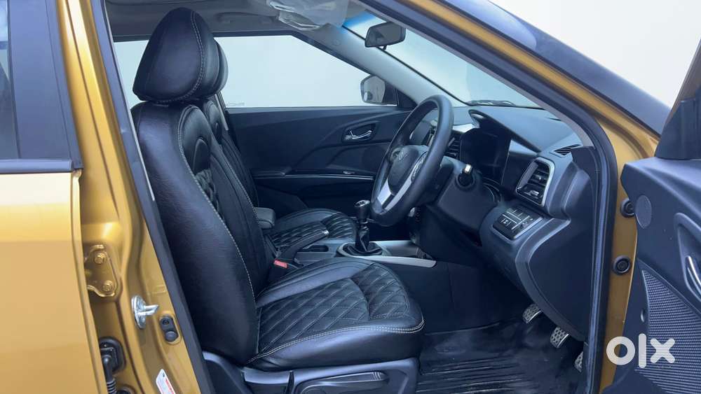 Mahindra Xuv300 W8 Amt Optional Diesel, 2023, Petrol