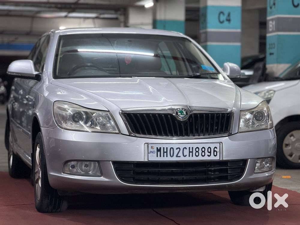 Skoda Laura 1.8 Tsi Ambiente, 2012, Petrol