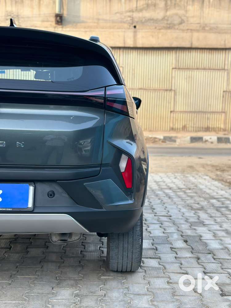 Tata Nexon, 2023, Petrol