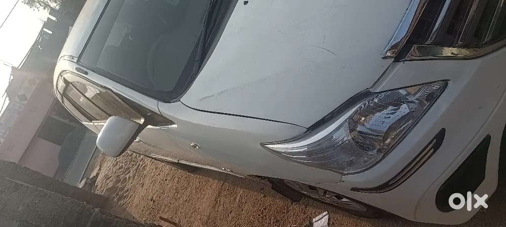 Toyota Innova Hycross 2012