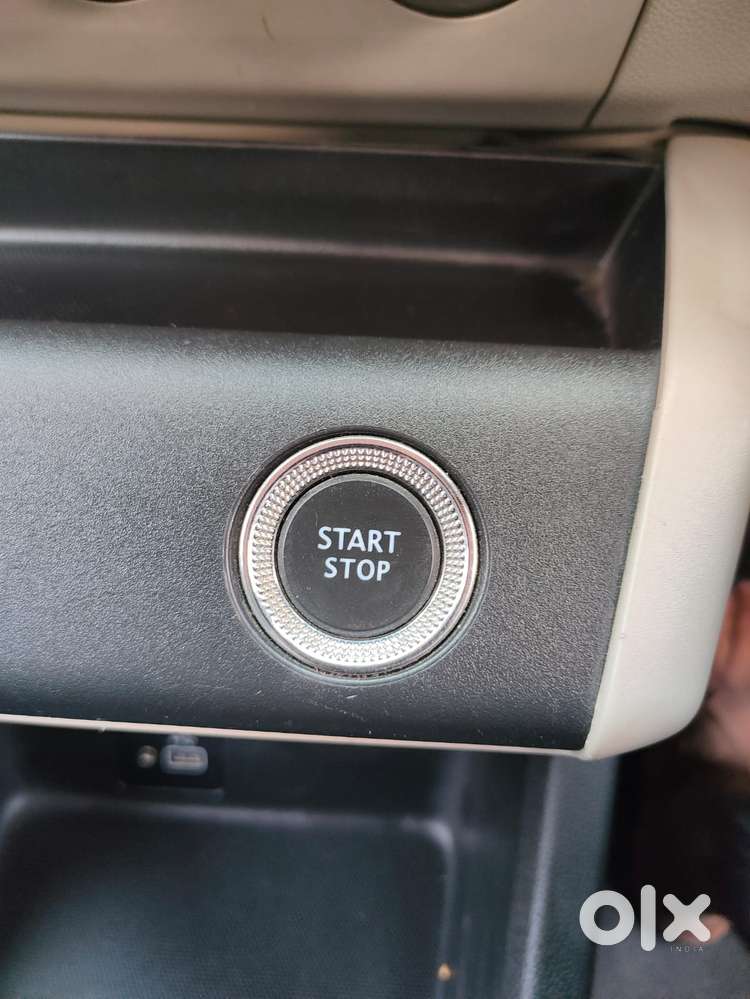 Renault Triber, 2022, Petrol