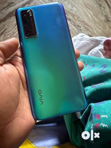 Vivo v20 se and fire bolt smart watch in good condition Mobile Phones 1792031272