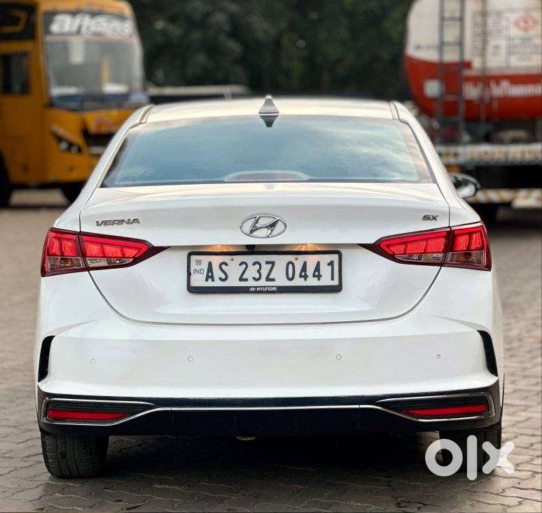 Hyundai Verna 1.5 Sx Petrol Mt, 2020, Petrol