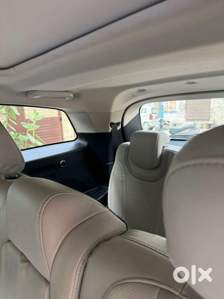 Mahindra Xuv700 Petrol 2022