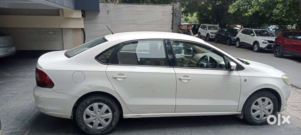 Skoda Rapid 1.6 Mpi Ambition, 2012, Petrol