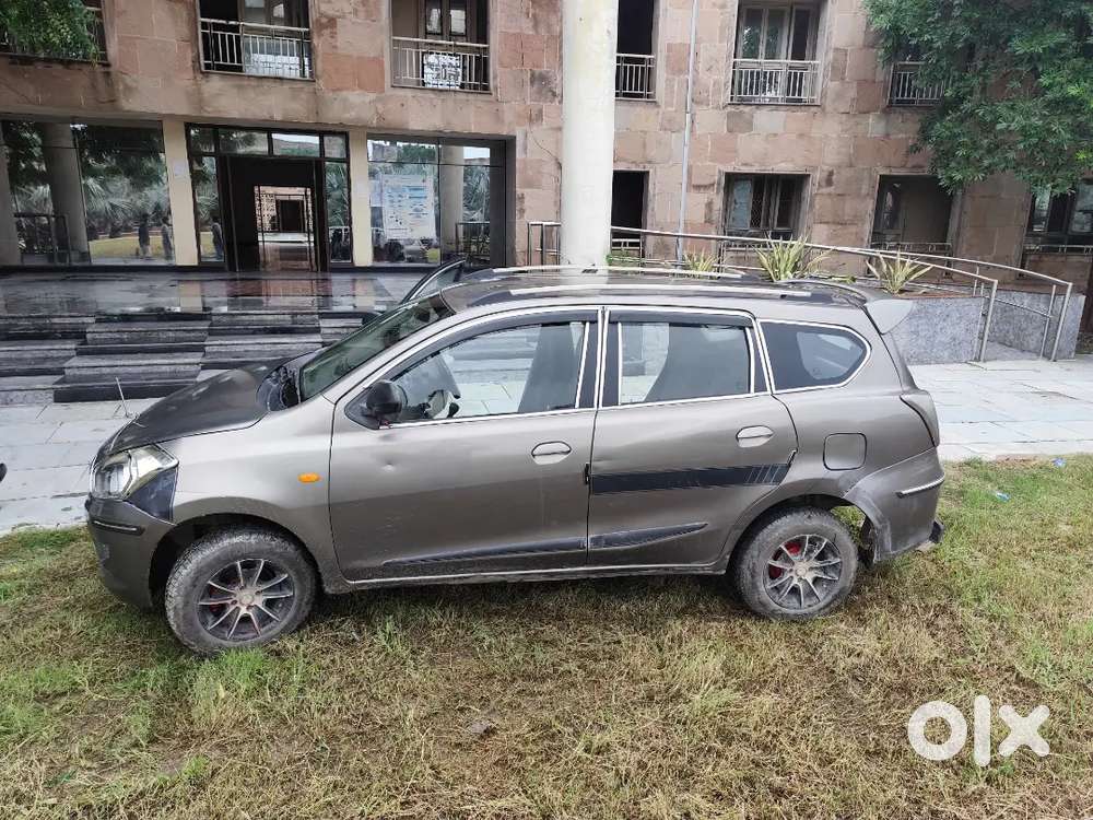 Xcellent Sporty Car Datsun Go Plus 2016 Petrol