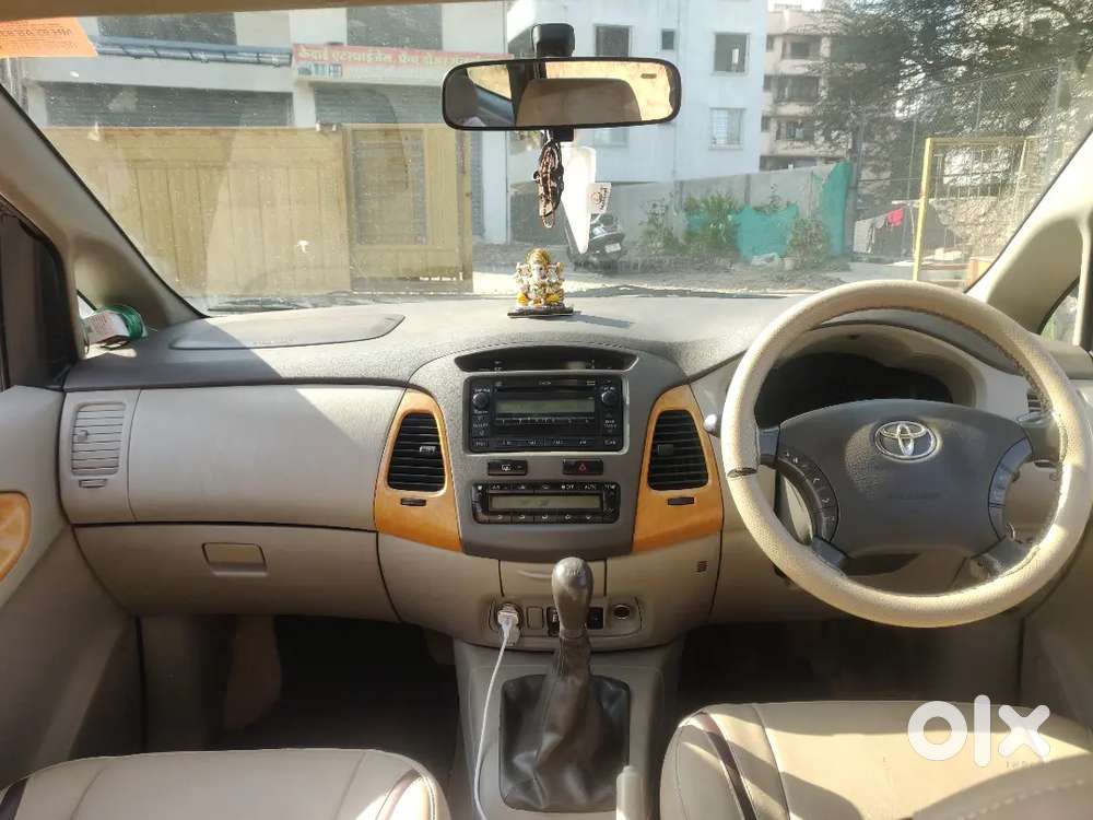 Toyota Innova  2.5 Liter Diesel Engine