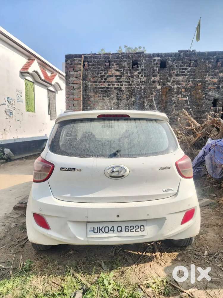 Hyundai Grand I10 2015 Diesel 121000 Km Driven