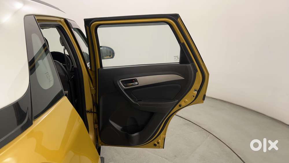 Maruti Suzuki Vitara Brezza Zdi+ Dual Tone Mt, 2017, Diesel