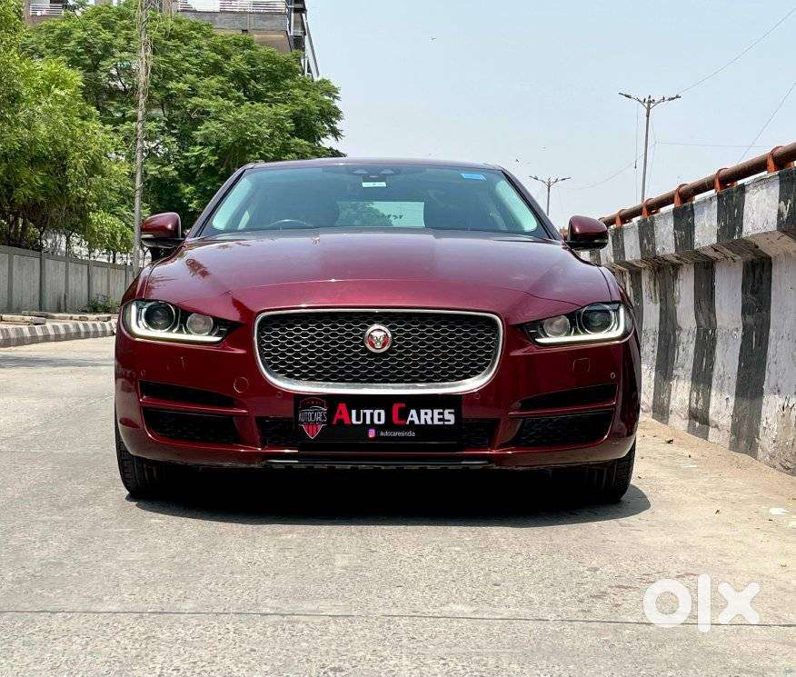 Jaguar Xe Portfolio, 2018, Petrol