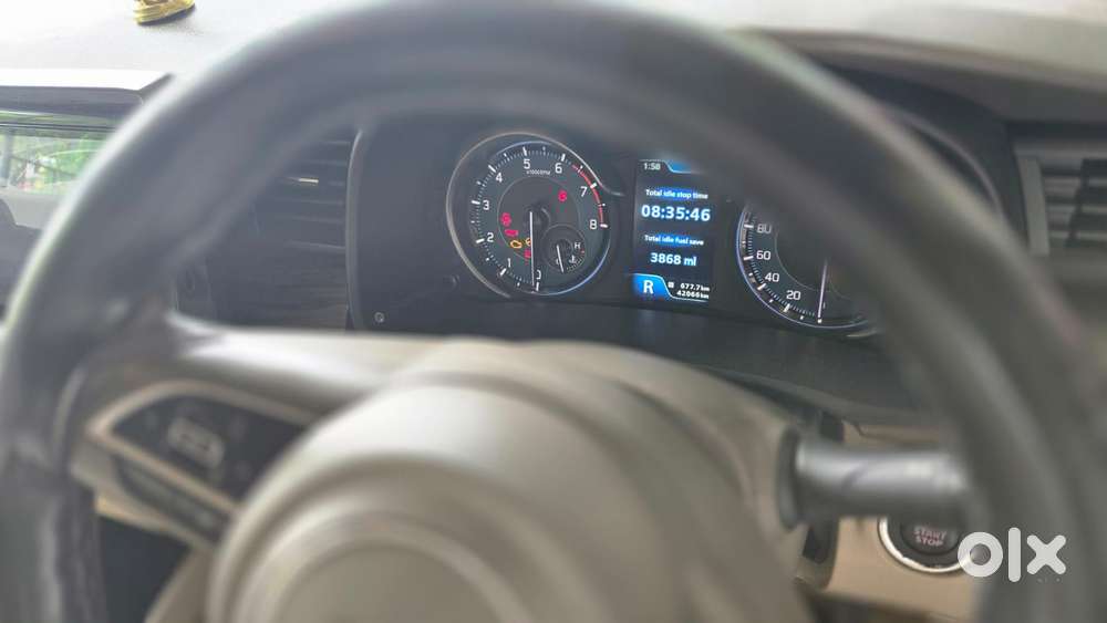 Maruti Suzuki Ertiga Zxi At Petrol, 2019, Petrol