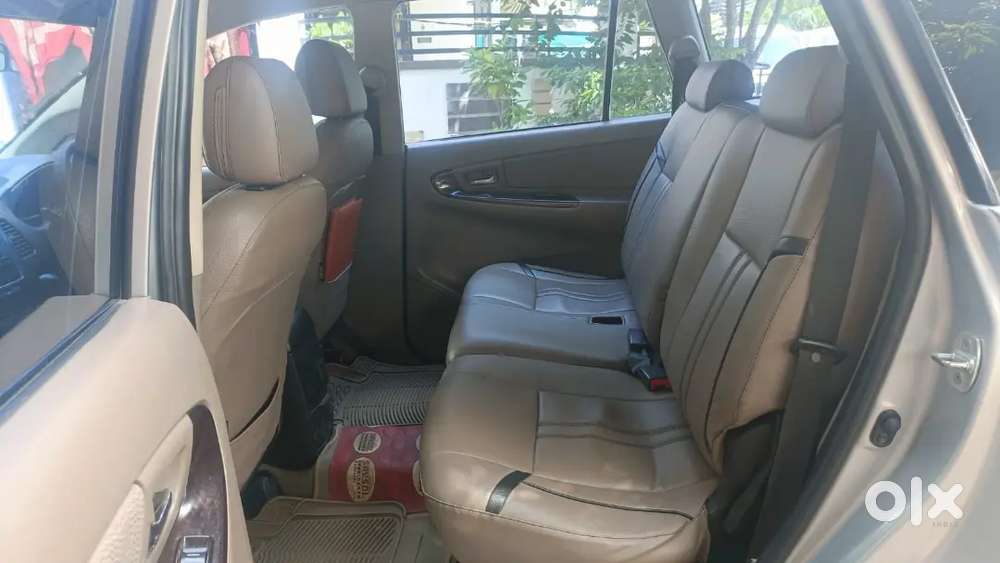 Toyota Innova 7 Str 2015