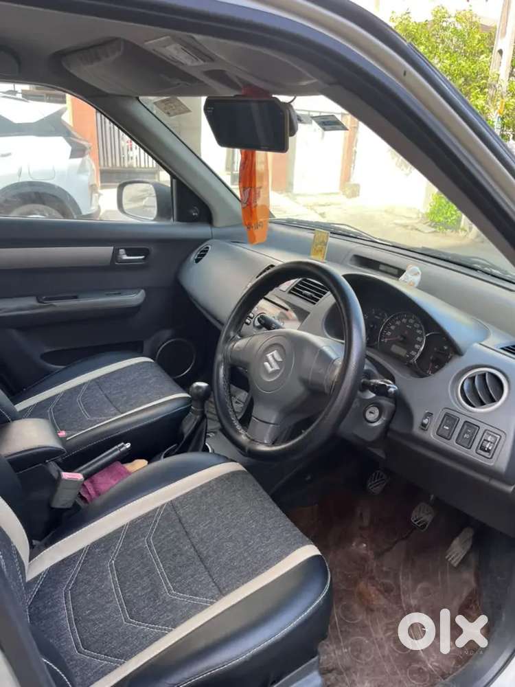 સિલ્વર કલર Swift Dzire મોટી દેકી વાડી