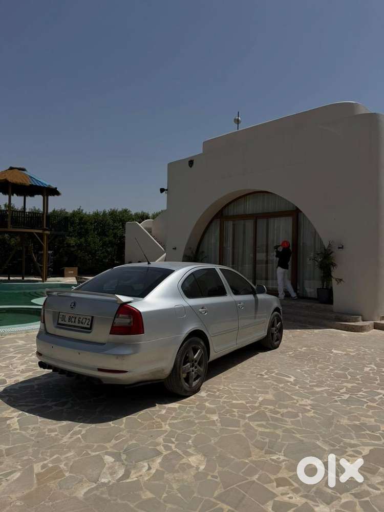 Skoda Laura 2012 Petrol Well Maintained