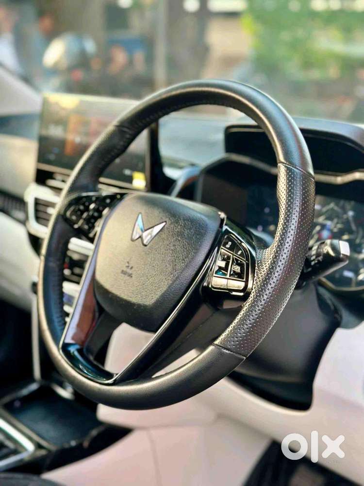 Mahindra Xuv 3xo Ax5 Ds Mt, 2025, Diesel