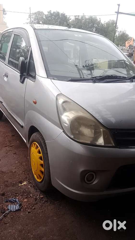 Maruti Suzuki Zen Estilo 2011