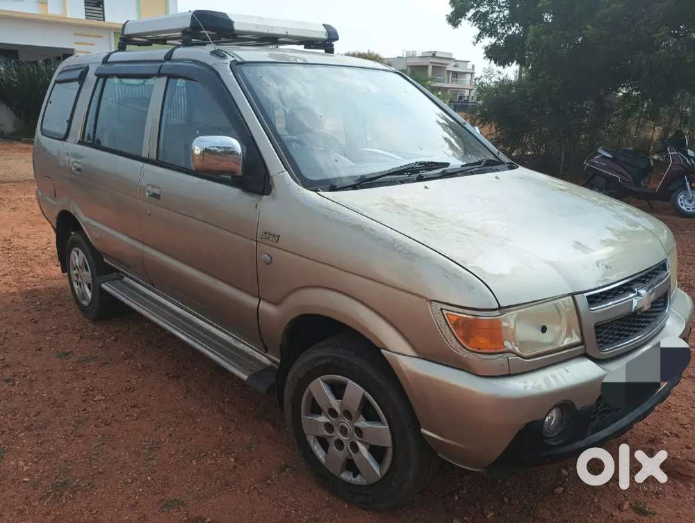 Chevrolet Tavera Neo 2013