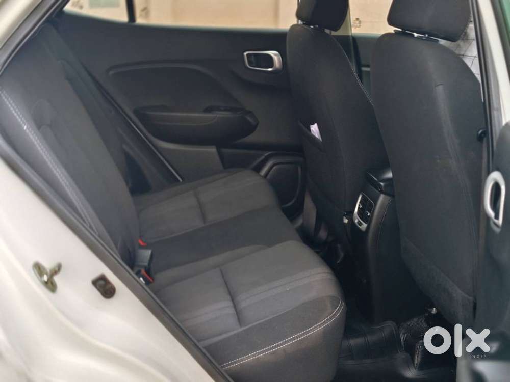 Hyundai Venue 1.0 Sx (o) Turbo Dct Dual Tone, 2020, Petrol