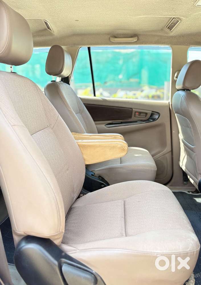 Toyota Innova 2.5 Gx 7 Str Bs-iii, 2015, Diesel