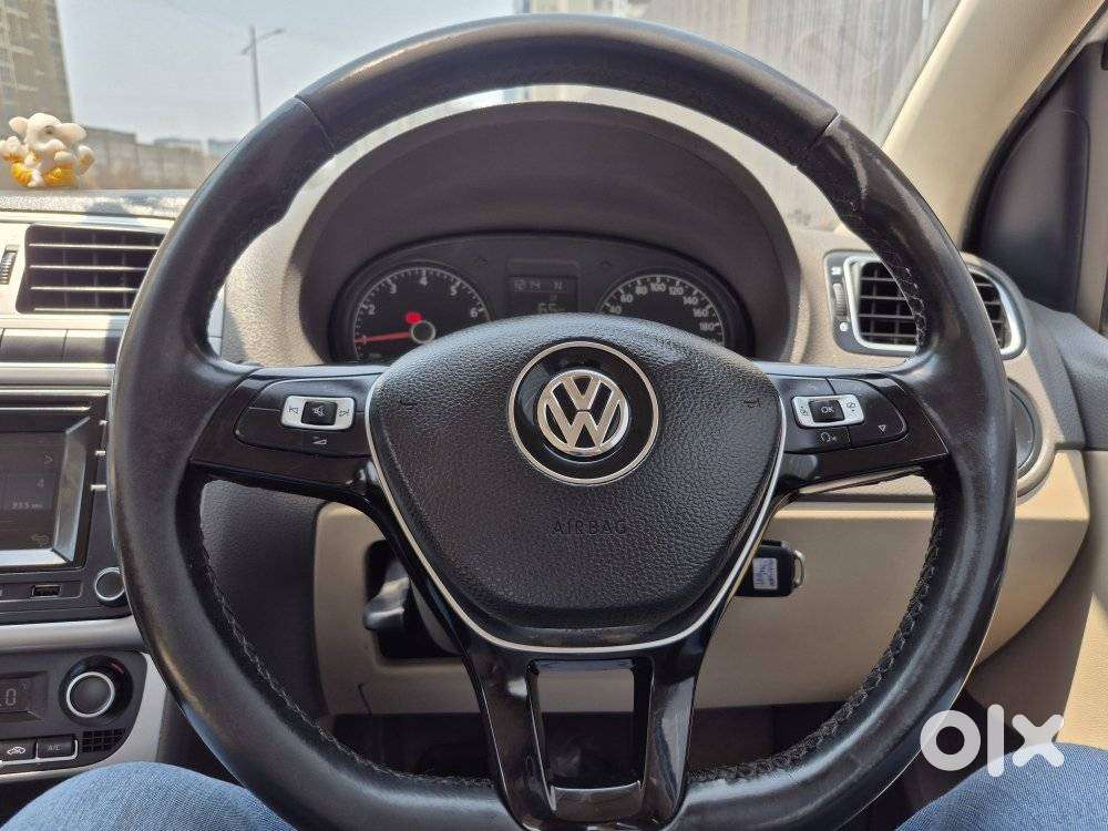 Volkswagen Vento 1.2 Tsi Highline At, 2017, Petrol
