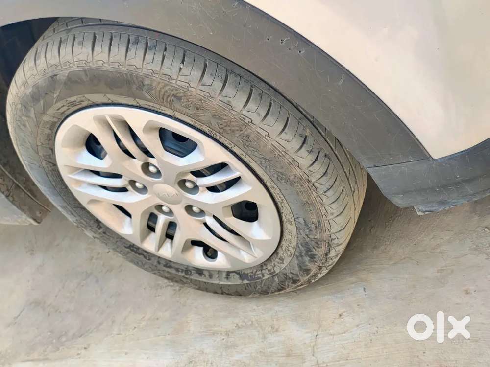 Kia Carens 2025 Petrol Well Maintained