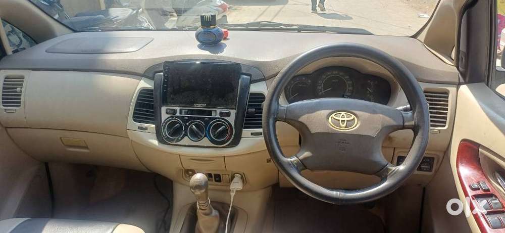 Toyota Innova 2.5 Vx 7 Str Bs-iii, 2005, Diesel