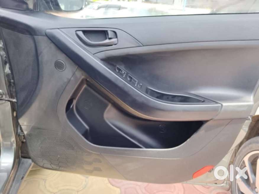 Tata Nexon Smart 1.2 Revotron Petrol 5 Mt, 2024, Petrol