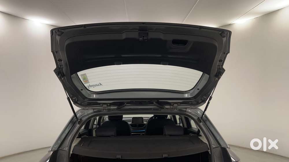 Tata Altroz Xza Plus (s), 2024, Petrol