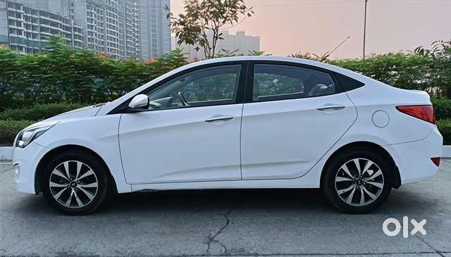 Hyundai Verna [ ] Fluidic 4s 1.6 Vtvt Sx At, 2015, Petrol