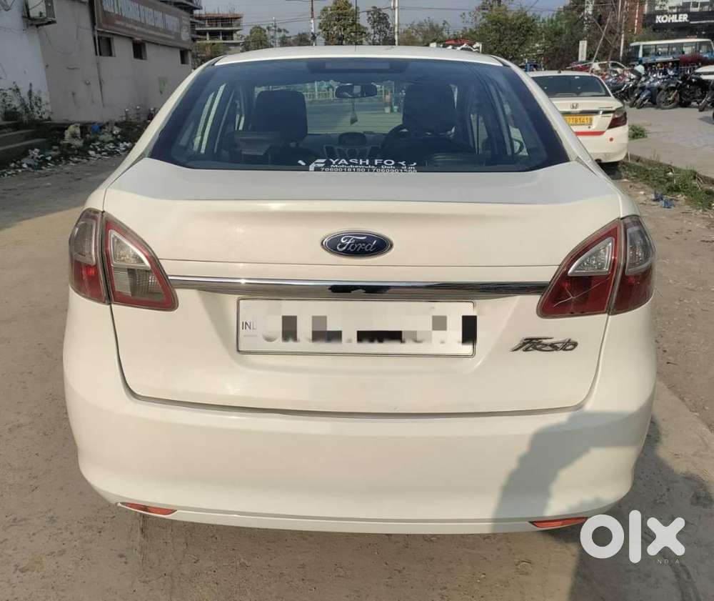 Ford Fiesta 1.5 Trend Petrol At, 2012, Petrol