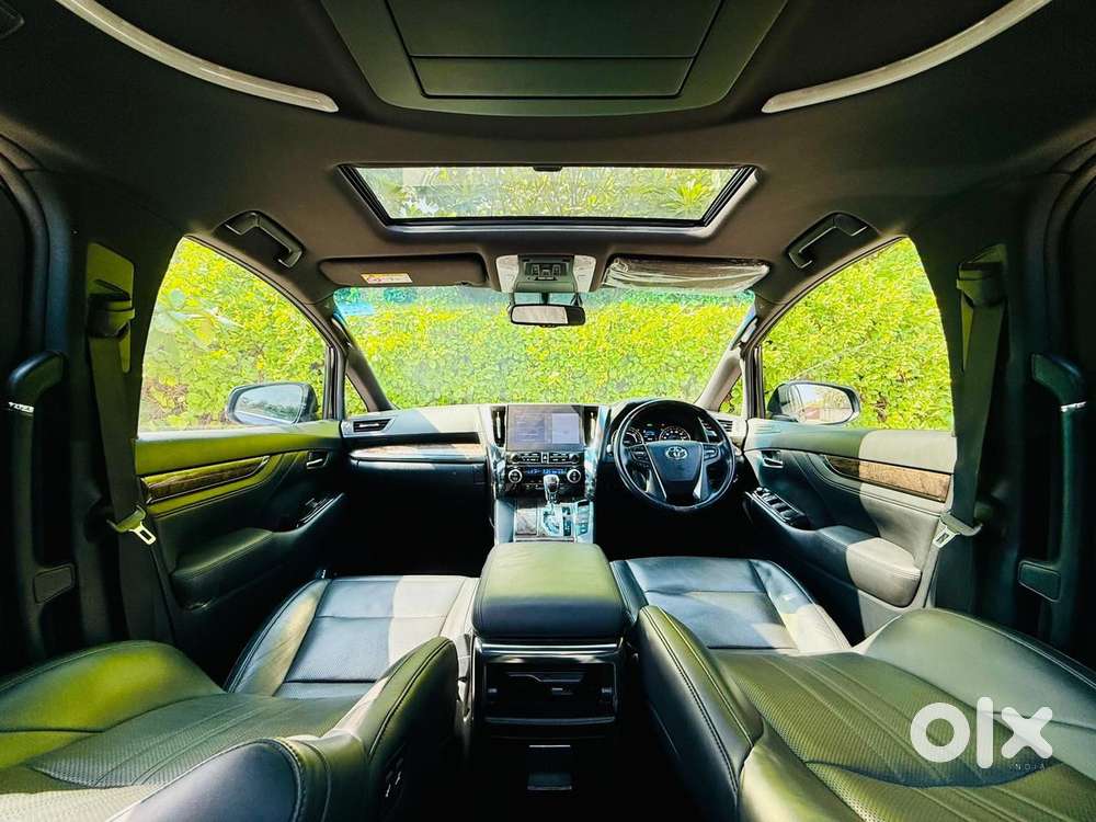 Toyota Vellfire 2.5 Hybrid, 2021, Petrol