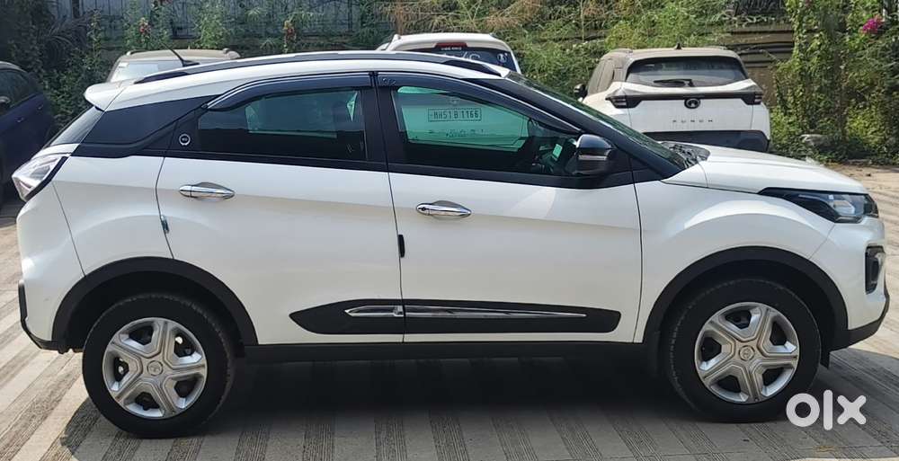 Tata Nexon 1.2 Revotron Xza Plus Premium Jet, 2024, Petrol