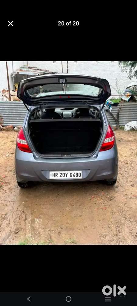 Hyundai I20 Magna 2011 Variant , 14 Inch Alloy Wheels