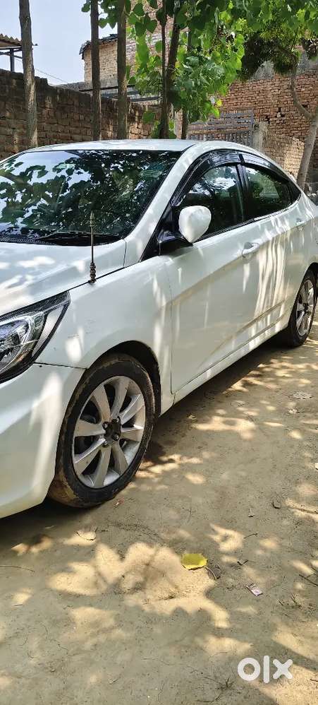 Hyundai Verna 2012
