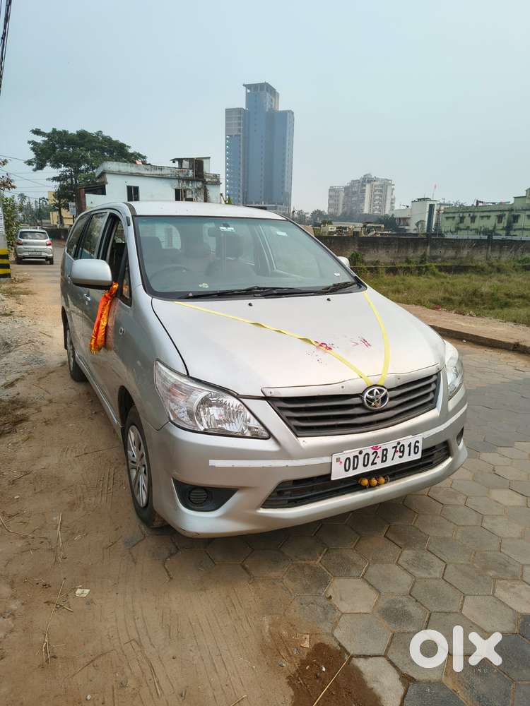 Toyota Innova 2.5 G (diesel) 8 Seater, 2012, Diesel