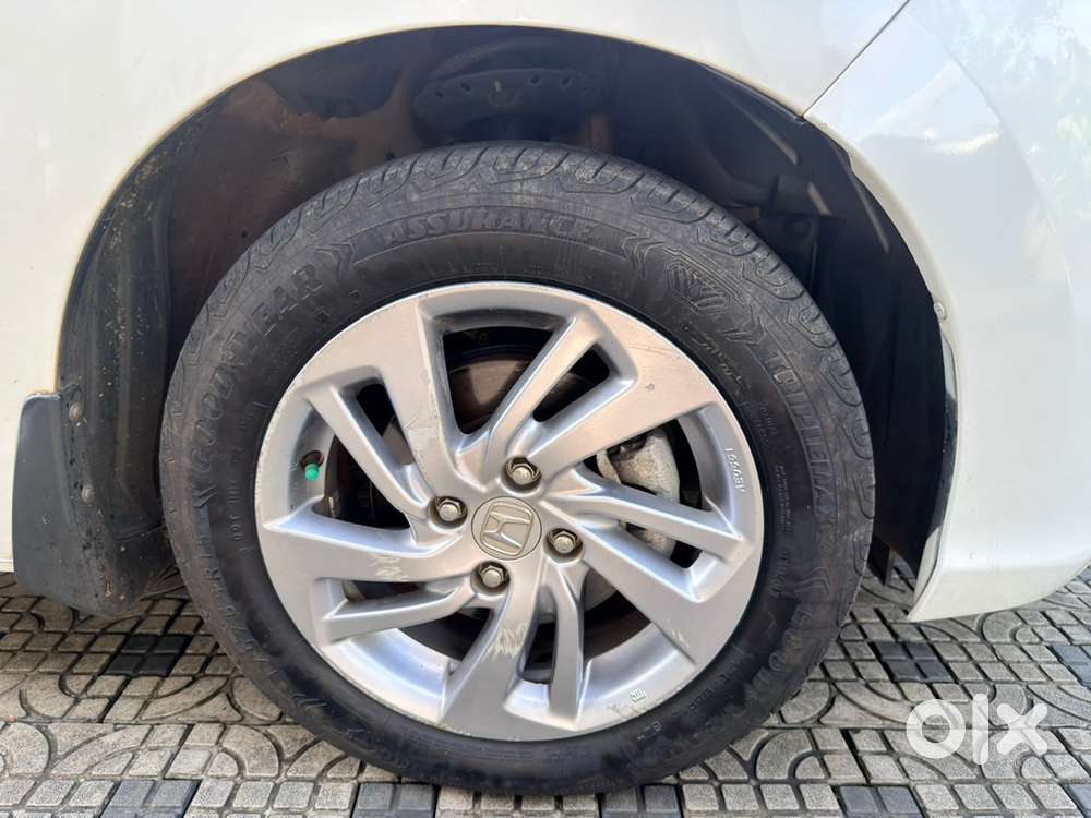 2021 Honda Jazz Vx Cvt Automatic  Excellent Condition  45,000 Km