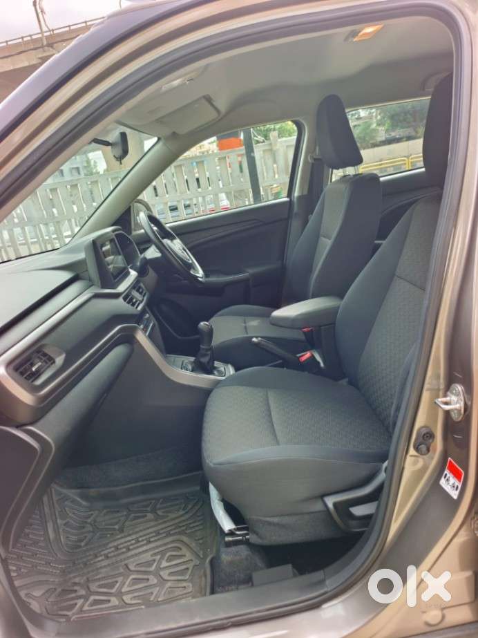 Maruti Suzuki Brezza 1.5 Vxi Smart Hybrid, 2025, Petrol