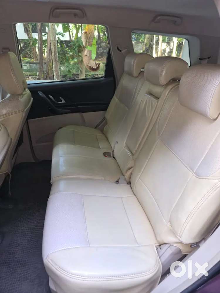 Mahindra Xuv500 W6  2017  Diesel  Manual  Single Owner
