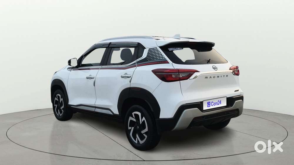 Nissan Magnite 1.0 Xv Red Edition, 2022, Petrol