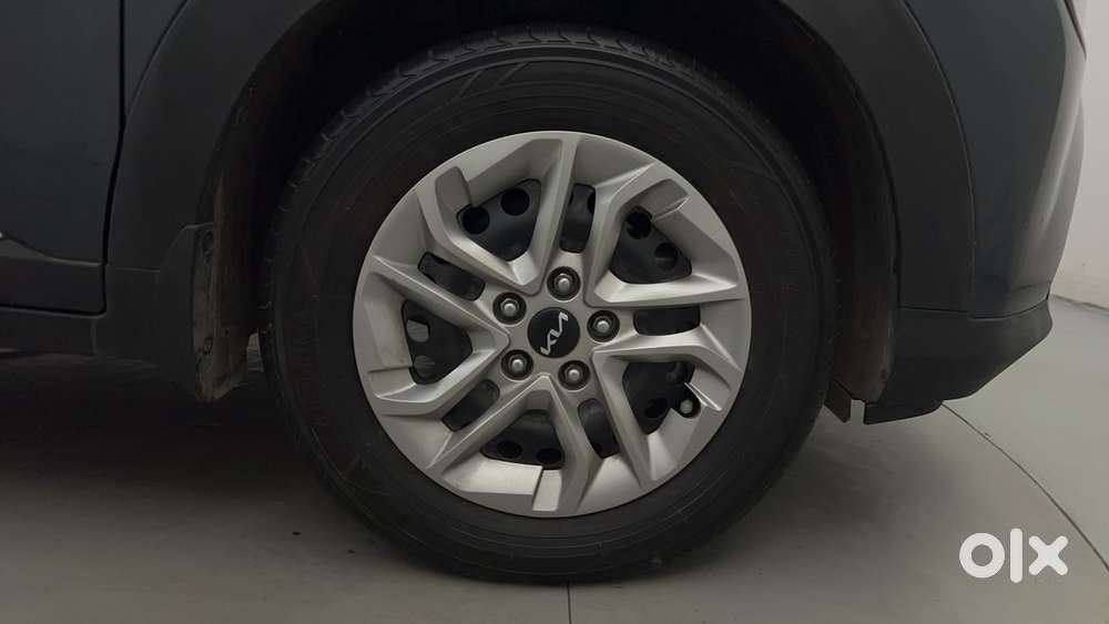 Kia Carens 1.4 Prestige 7 Str, 2023, Petrol