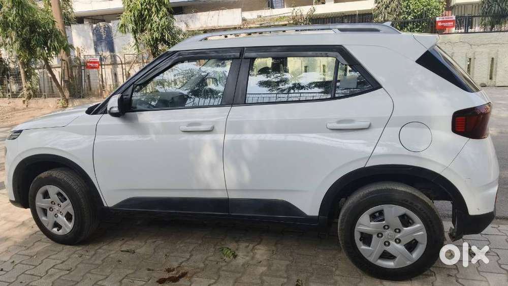 Hyundai Venue 1.2 S Plus, 2022, Petrol