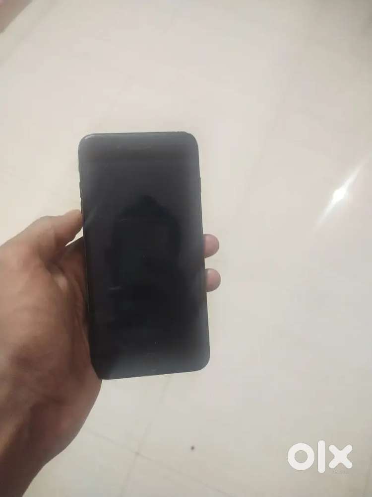 No battery, display not replaced
