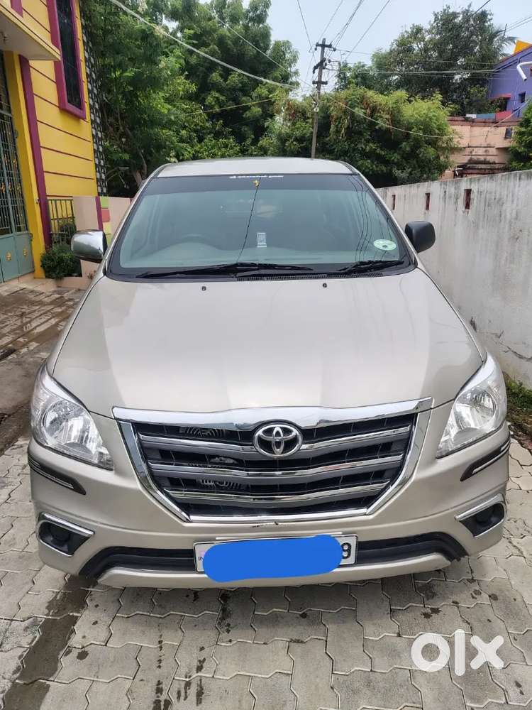 Toyota Innova 2.5 V 2011 Top Model