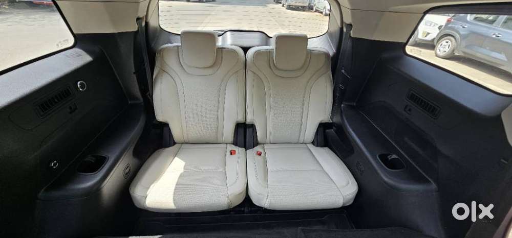 Mahindra Xuv700 2.2 Ax 7 Diesel At Str, 2023, Diesel