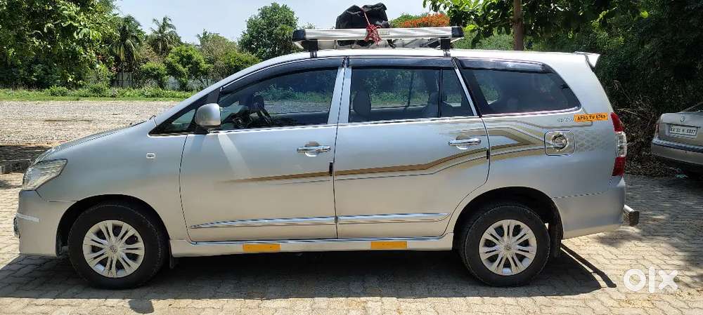 Toyota Innova 2014 6 Seater Diesel 230000 Km Driven Life Tax