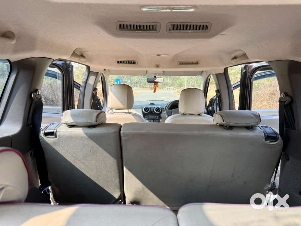 Renault Lodgy 7+ Eight Seater