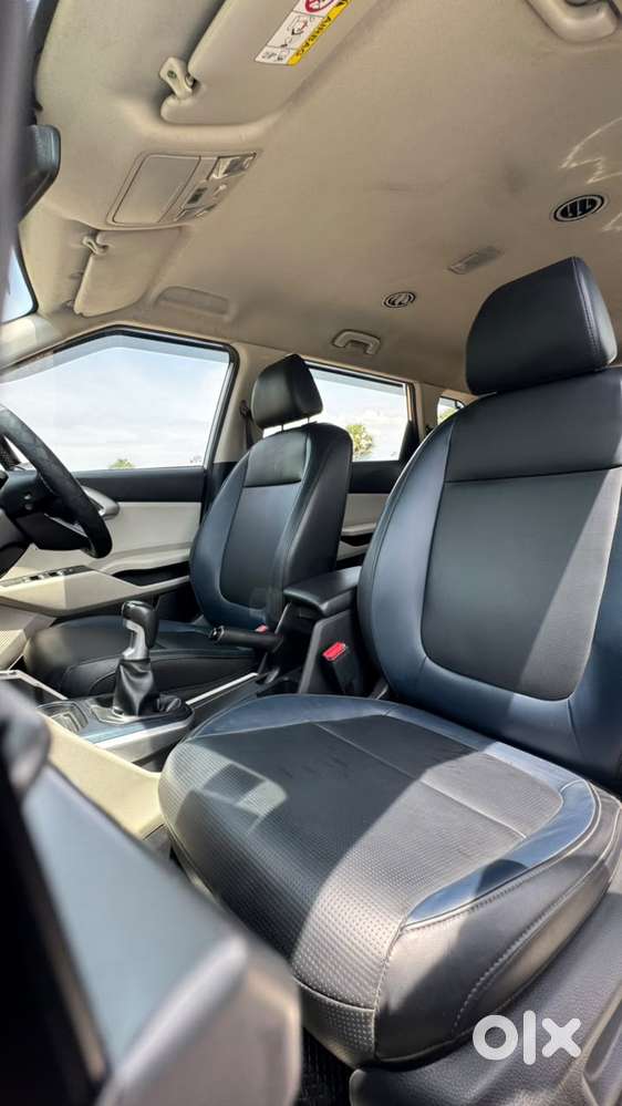Kia Carens 1.5 Premium 7 Str, 2023, Petrol